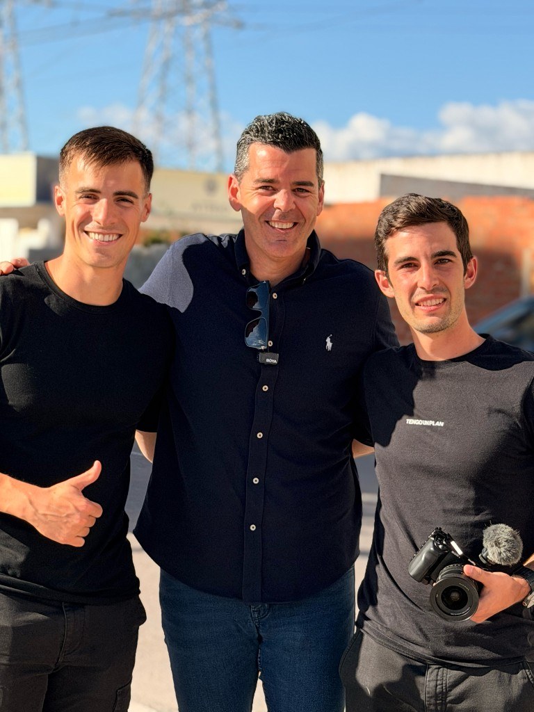 Equipo de Tengo un Plan y PropHero después de una visita